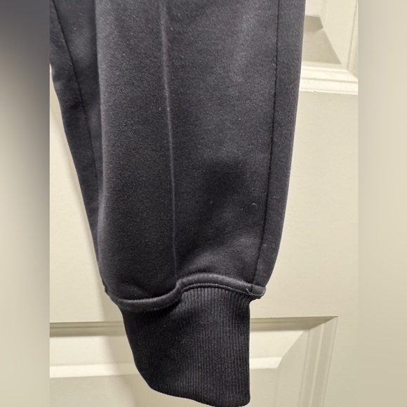 Nike Therma-Fit Black High-Waisted Pants - Picture 13 of 15